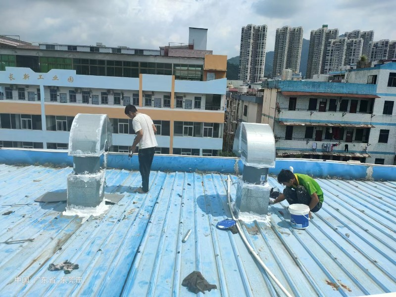 滨城钢结构屋面涂料维修方法